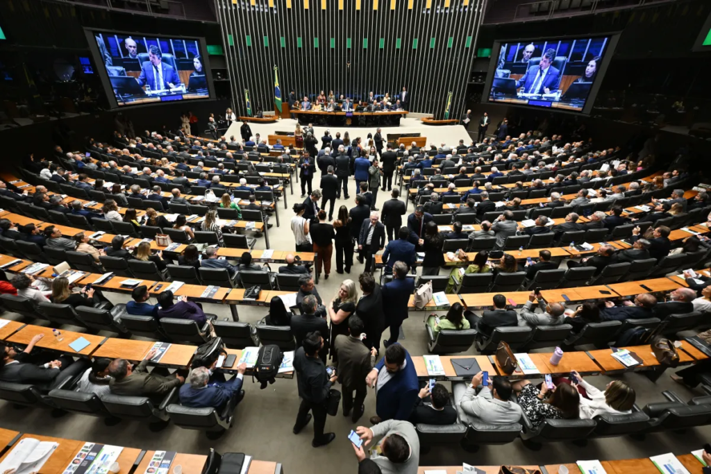Câmara aprova novas regras do seguro-defeso; pescadores do Nordeste são beneficiados